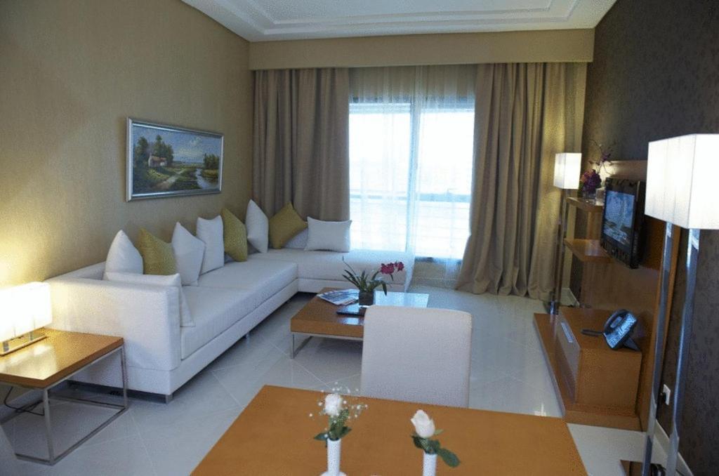 Grand Bellevue Hotel Apartment Dubaj Szoba fotó